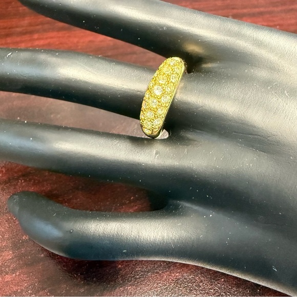 Avon “Luxurious Sparkle Ring”Goldtone Textured Ring size 9 NIB vintage 1996 - Picture 9 of 9